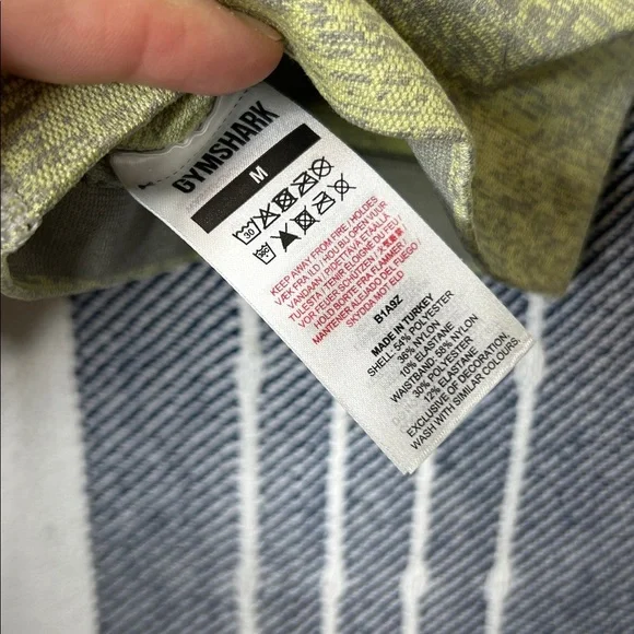 Gymshark Adapt Ombré Seamless Shorts - Picture 3 of 4